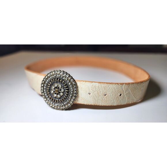 Vintage Fossil Genuine Leather Belt White Tooled Leather Rhinestone Buckle - Picture 2 of 11